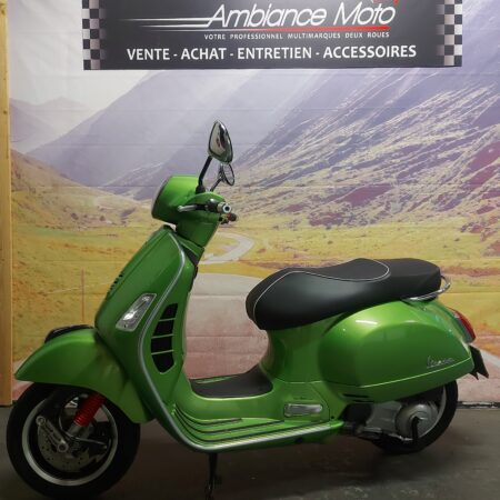 PIAGGIO-VESPA-GTS-300-Ie-SUPER-ABS